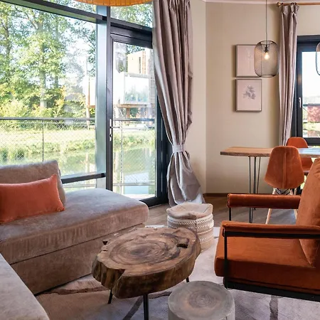 Near Tournai In Award-winning Park Feriehus