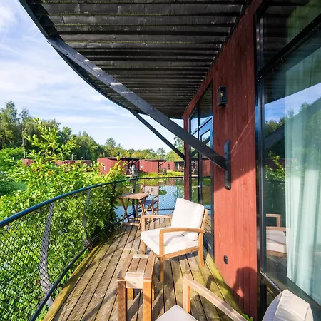 Near Tournai In Award-winning Park *