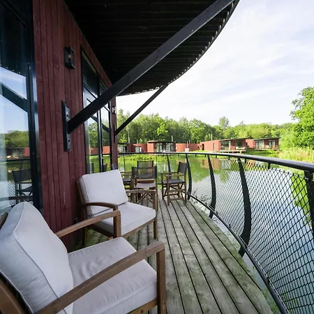 Feriehus Near Tournai In Award-winning Park