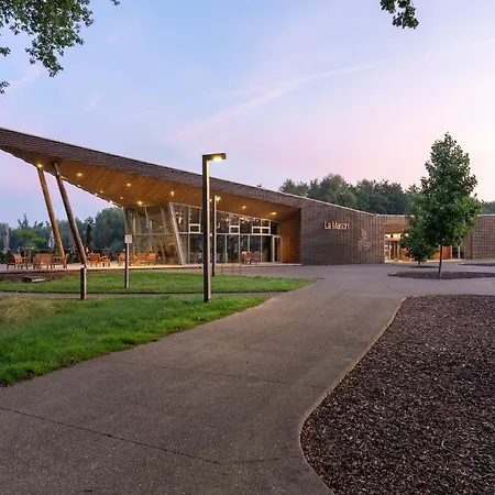 Feriehus Near Tournai In Award-winning Park *