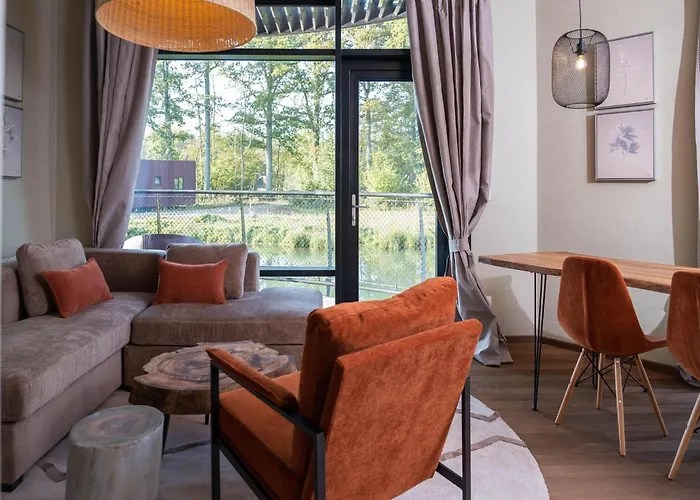 Near Tournai In Award-winning Park Ferienhaus