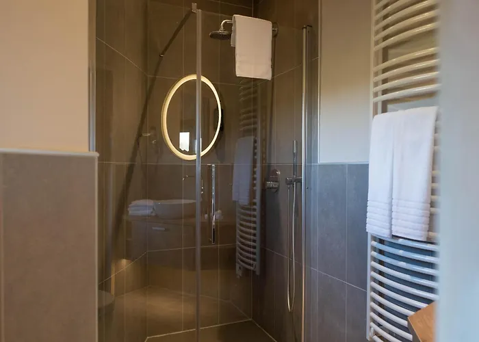 Near Tournai In Award-winning Park Ferienhaus