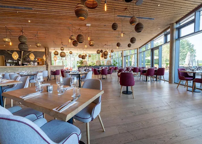 Near Tournai In Award-winning Park Ferienhaus *